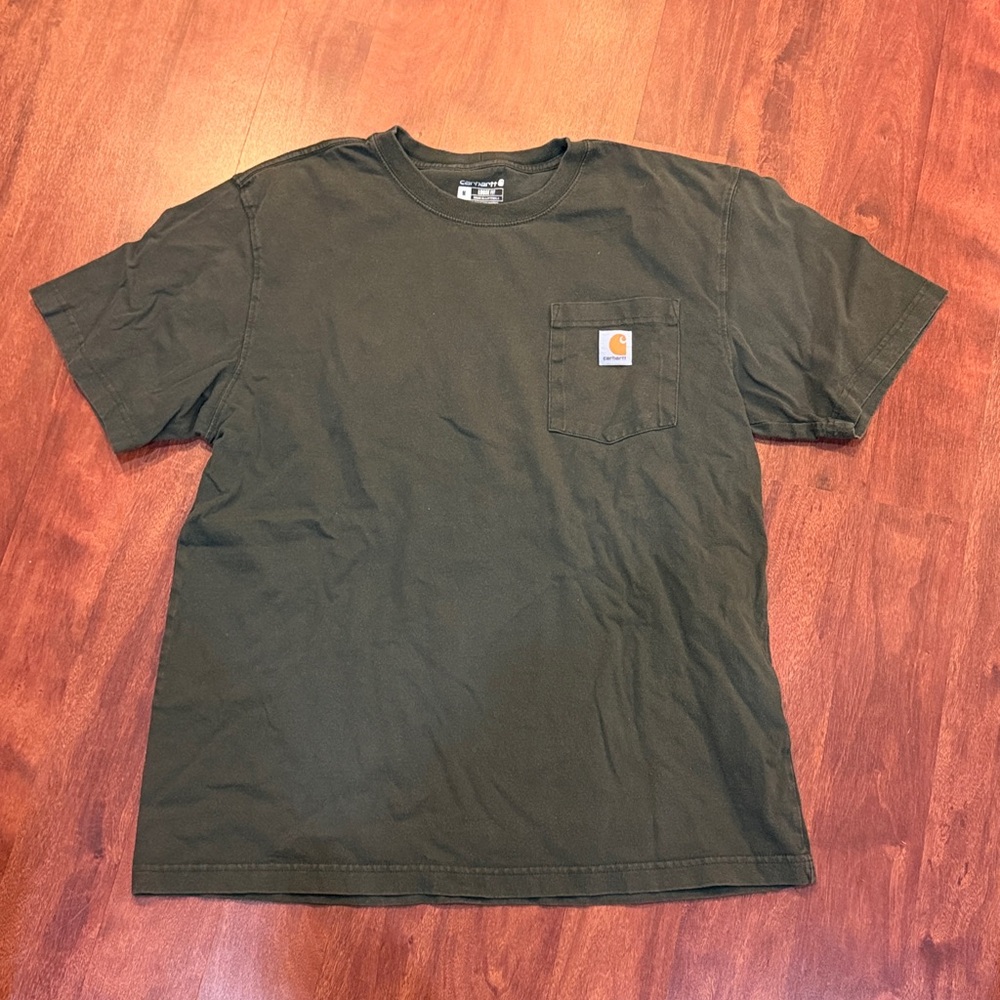 Size medium Carhartt Men's tee shirt